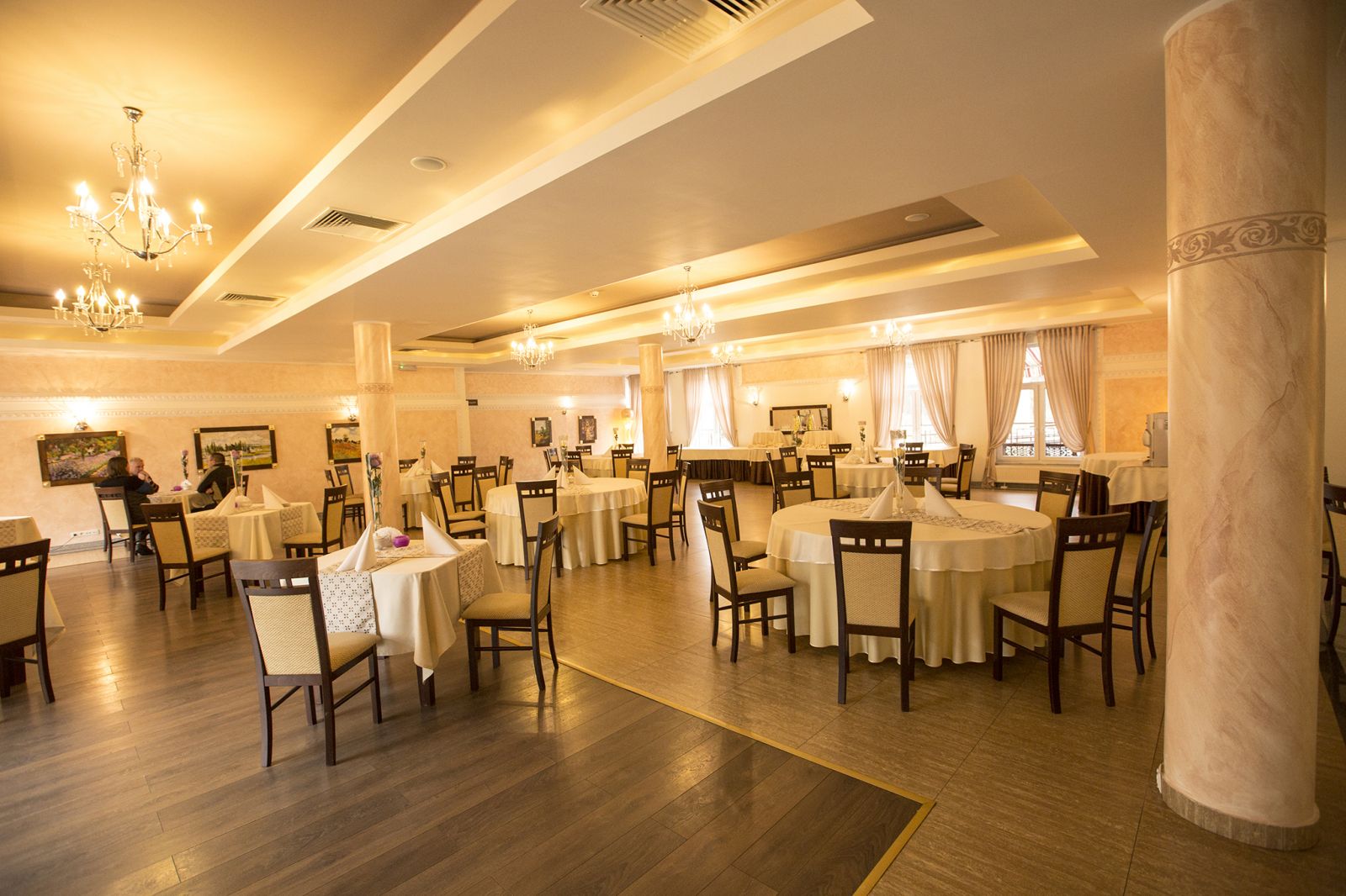 sale weselne restauracja monet