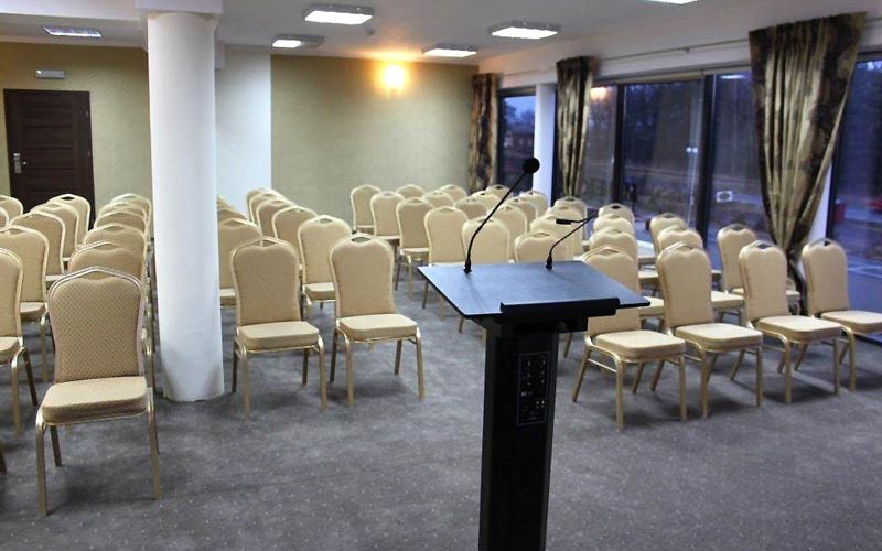 pulpit w hotelu monet