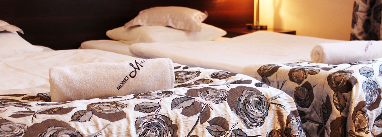 łóżko w hotelu monet